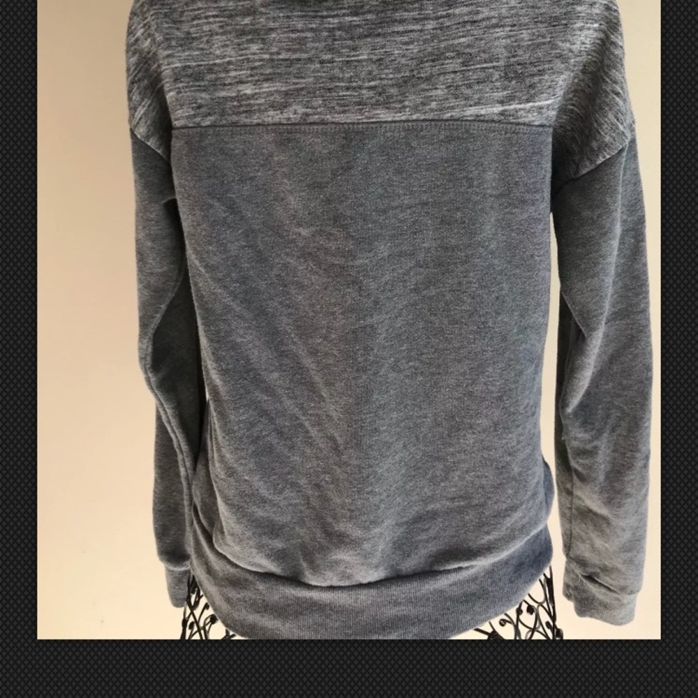 Gray Womans Hoodie Medium Loose Full Neck cover - Picture 4 of 6